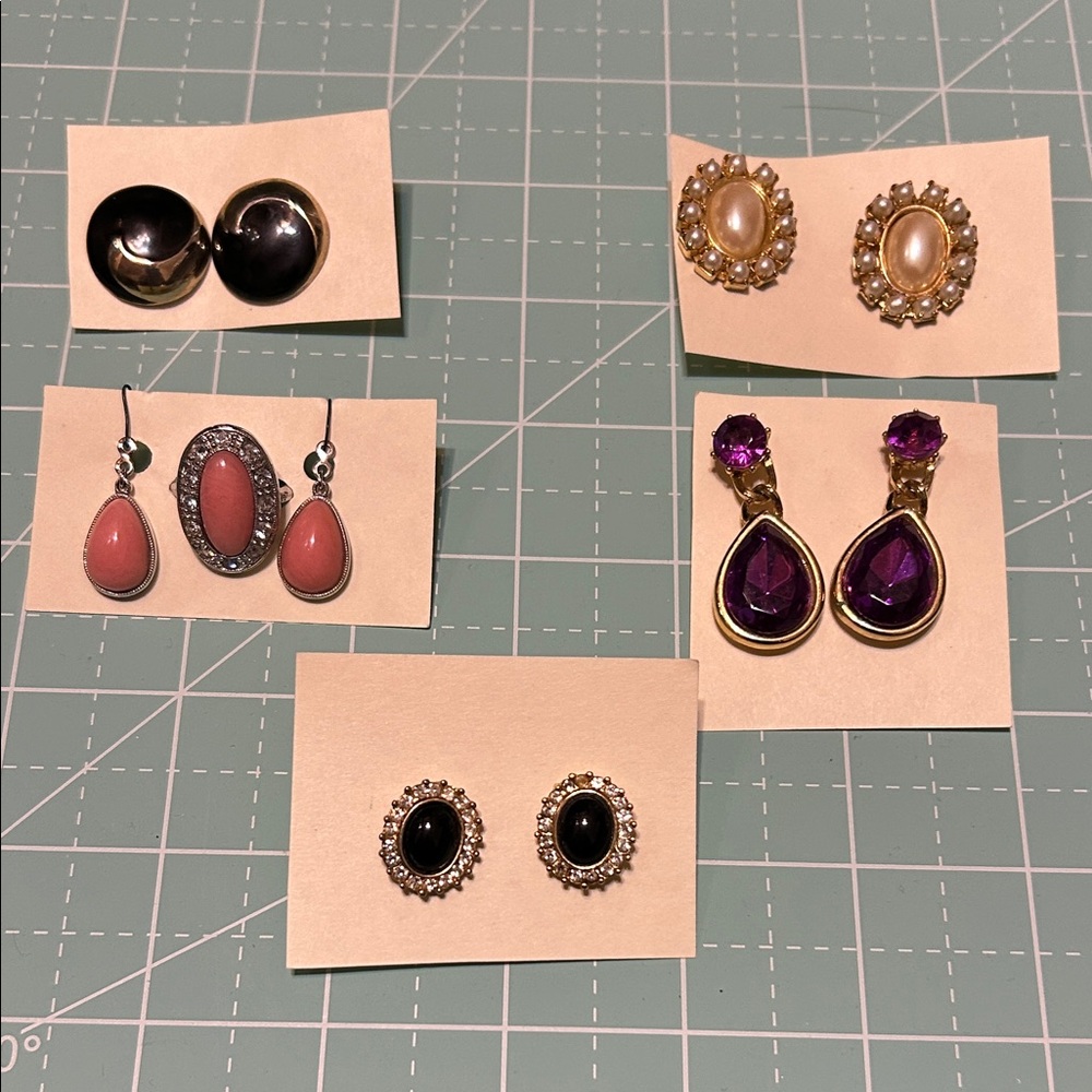 Jewelry bundle of five sets